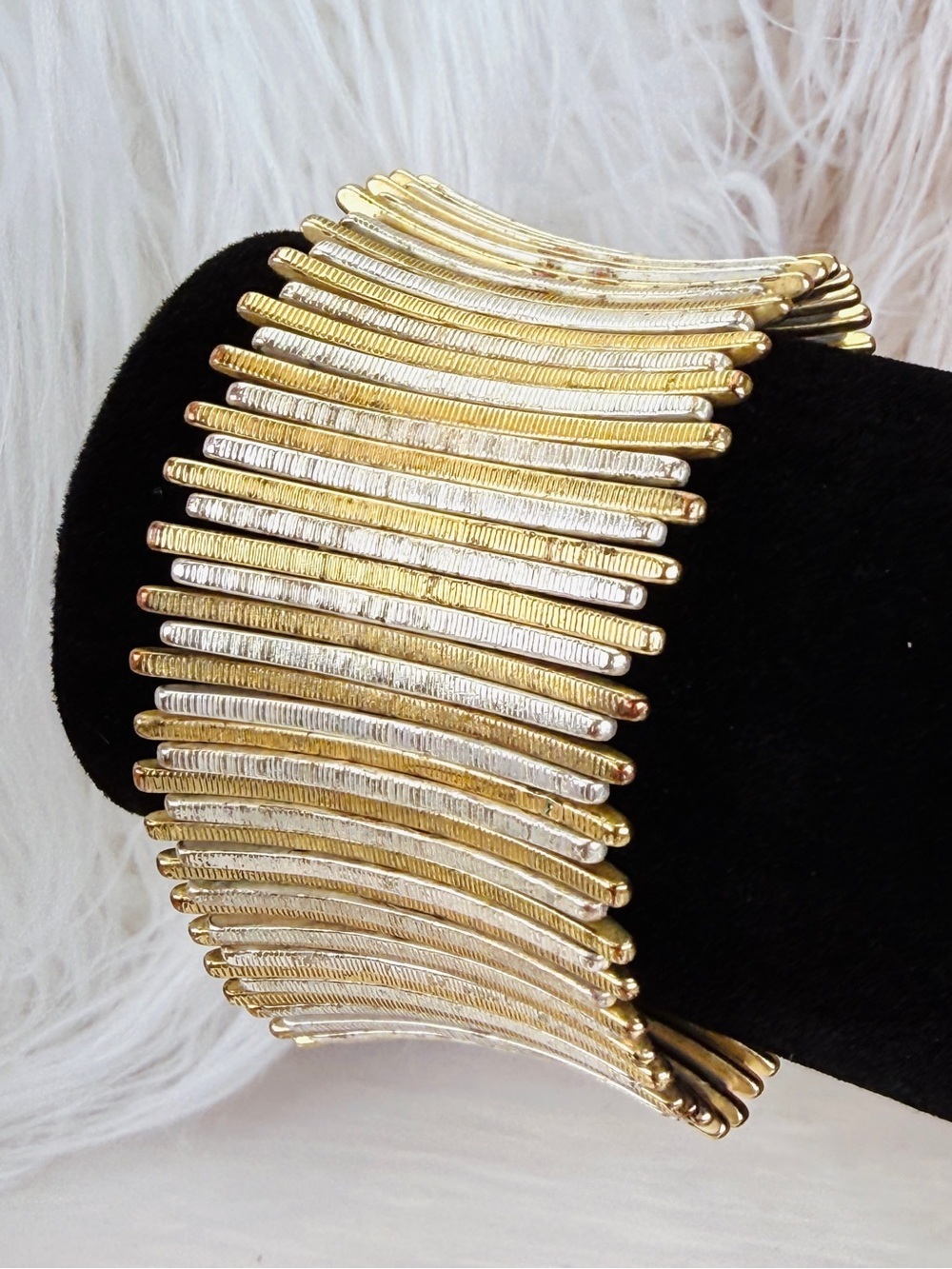 Beautiful modernist vintage, silvertone goldtone stretch weighted bracelet
